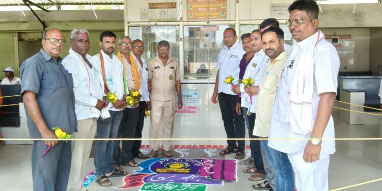एसटी महामंडळाचा ७८ वा वर्धापन दिन पाटोदा आगारात उत्साहात साजरा