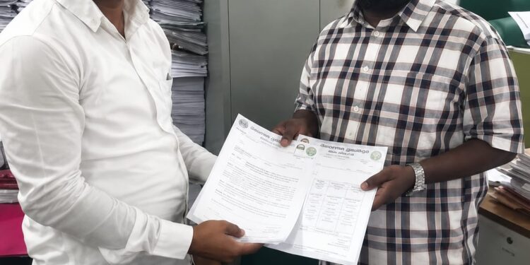 सीझर झालेल्या महिलांच्या कुटुंब कल्याण शस्त्रक्रिया नियमितपणे करा आंबेगाव तालुका राष्ट्रवादी युवक अध्यक्ष विशाल वाबळे यांचे जिल्हाधिकाऱ्यांना निवेदन