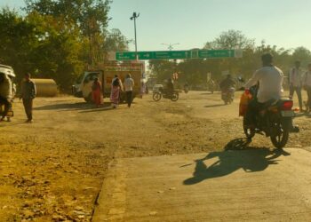 विकासाच्या नावाखाली यशवंत चौकाचा रखडलेला विकास; नागरिकांमध्ये संताप