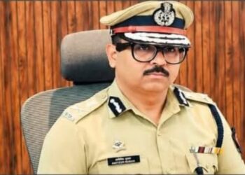 पुण्यातील कथित विषारी दारू प्रकरणी मोठी कारवाई; ९ पोलीस अधिकारी व कर्मचाऱ्यांचे निलंबन