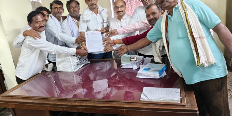 राष्ट्रीय जनगणनेत ओबीसींसाठी स्वतंत्र रकाना देण्याची मागणी; सेलू ब्लॉक काँग्रेस व ओबीसी विभागाचे निवेदन