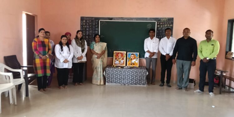 लक्ष्मी इंग्लिश मिडीयम पब्लिक स्कूल अँड ज्युनियर कॉलेज, विखरणी येथे राजमाता पुण्यश्लोक अहिल्यामाता होळकर यांची ३०१ वी जयंती व स्पोकन इंग्लिश क्लासचा निरोप समारंभ उत्साहात संपन्न