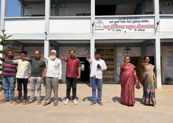 न्यू इंग्लिश स्कूल शेडशाळ येथे तंबाखूमुक्तीची शपथ; व्यसनमुक्तीचा संदेश