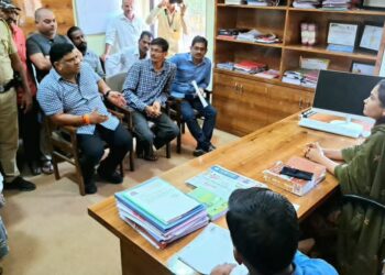 अतिक्रमणे हटवायची असतील तर सर्वांची हटवा; केवळ नरडवे रोडवरील स्टॉलधारकांवर अन्याय नको – वैभव नाईक