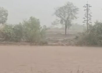 खटाव तालुक्यात गारपीटसह पावसाची हजेरी; शेतकऱ्यांमध्ये समाधानाचे वातावरण
