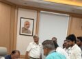 महसूल मंत्री चंद्रशेखर बावनकुळे यांची किशोर पवार यांच्याशी सदिच्छा भेट