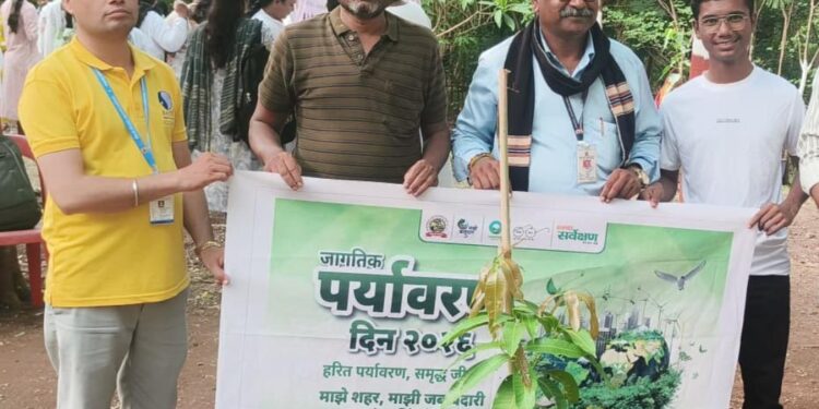 जागतिक पर्यावरण दिनानिमित्त निलेश भोसले यांच्या हस्ते वृक्षारोपण