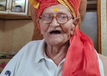 आदर्श शिक्षक परमपूज्य गुजर गुरुजींच्या १०४ व्या वाढदिवसानिमित्त शुभेच्छांचा वर्षाव