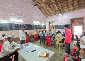 मऱ्हळ बु. येथे स्पर्धा परीक्षा मार्गदर्शन उपक्रम; विद्यार्थ्यांचा उत्स्फूर्त प्रतिसाद