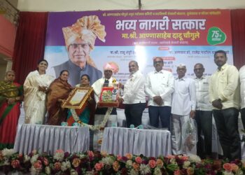 अण्णासाहेब चौगुले अमृत महोत्सवी वाढदिवसानिमित्त कुरुंदवाडमध्ये भव्य नागरी सत्कार