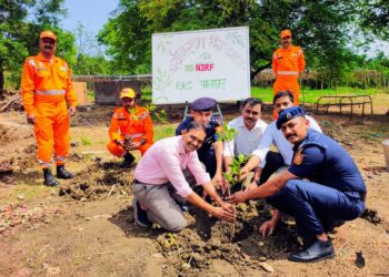 जागतिक पर्यावरण दिनानिमित्त ५०० फळझाडांचे वृक्षारोपण; पर्यावरण संवर्धनाचा संदेश