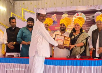 ह.भ.प. दिलीप पाटील यांना ‘आदर्श प्रवचनकार – वारकरी भूषण’ राज्यस्तरीय पुरस्कार