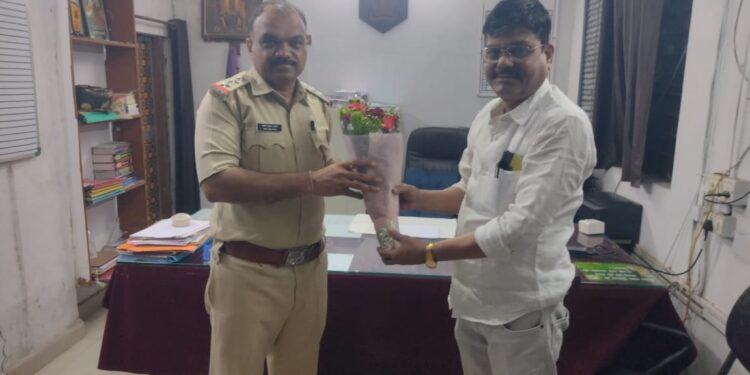 पोलीस स्टेशन सेलूचे नवे ठाणेदार पंकज वाघोडे यांनी स्वीकारला पदभार