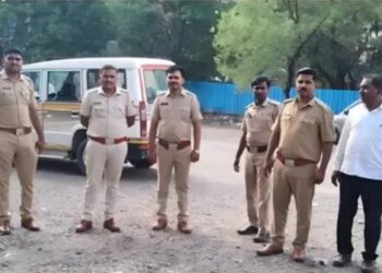 किनवट बसस्थानक परिसरात अवैध प्रवासी वाहतुकीविरोधात पुन्हा धडक कारवाई