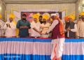 ह.भ.प. किशोर महाराज जाधव यांना ‘आदर्श कीर्तनकार’ पुरस्काराने सन्मानित