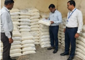 भूममध्ये एफडीएची धडक कारवाई; विनापरवाना साठवलेली १,१२५ किलो दूध पावडर जप्त