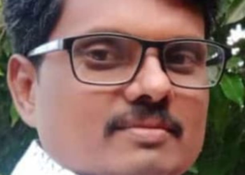 नागापूरमध्ये घरपोच पडताळणीऐवजी चौकात बसून BLO कडून काम?; चौकशी व कारवाईची मागणी
