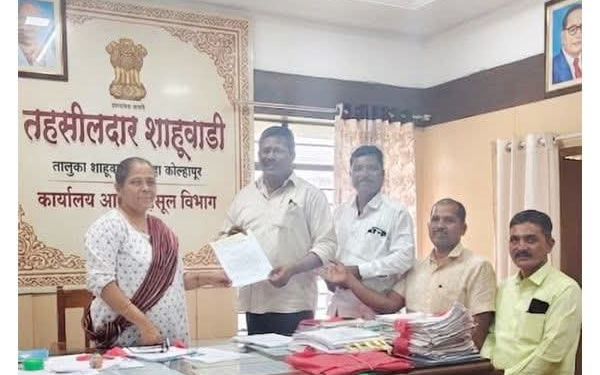 शाहूवाडीतील पर्यटन स्थळांवरील बंदी उठवण्याची मागणी; सर्जेराव पाटील पेरीडकर यांचे तहसीलदारांना निवेदन