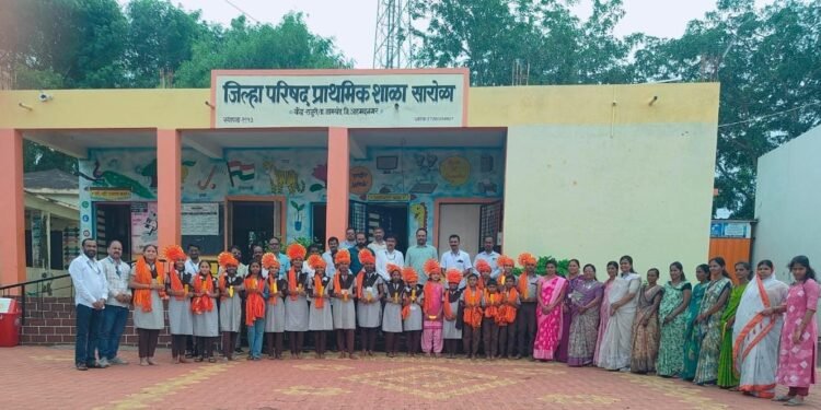 सारोळा शाळेत इयत्ता चौथी व सातवी शिष्यवृत्ती परीक्षेतील गुणवंत विद्यार्थ्यांचा सत्कार सोहळा उत्साहात संपन्न…!