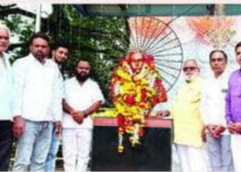 श्रीरामपूरात उबाठा शिवसेनेकडून आण्णाभाऊ साठे जयंतीनिमित्त अभिवादन