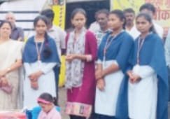 शालेय विद्यार्थ्यांना शिक्षणा साठी करावी लागते पायदळ यात्रा….