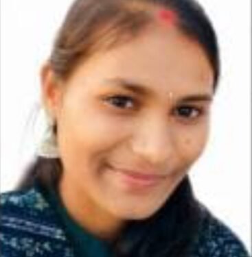 आईच्या छत्राविना 11 महिन्याची बाळ पोरगी, चिमुकली झोपेत असताना आईने लावला गळफास…