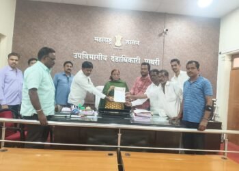 परीट समाजाच्या स्मशानभूमीतील अतिक्रमण …