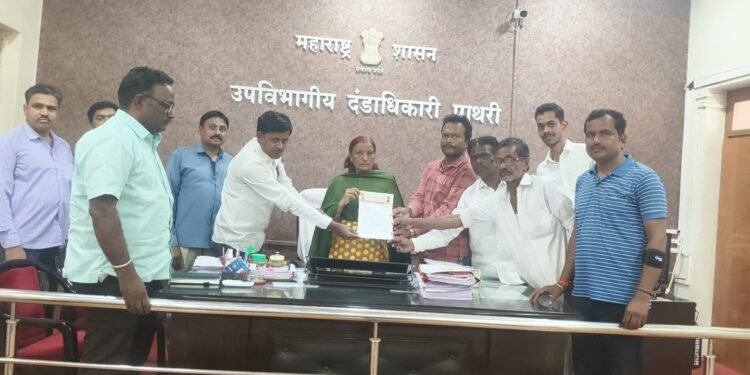 परीट समाजाच्या स्मशानभूमीतील अतिक्रमण …
