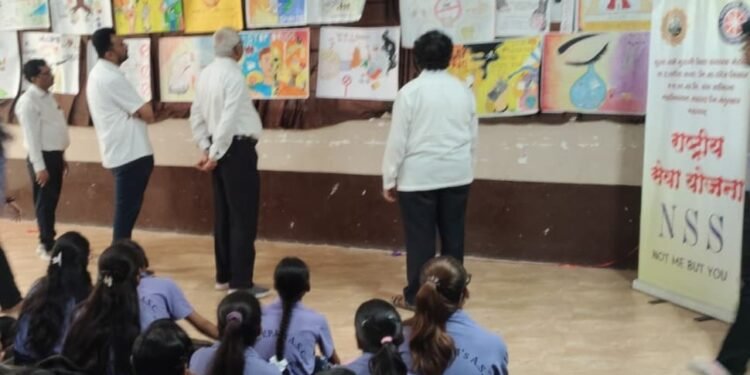साने गुरुजी महाविद्यालयात ‘नशामुक्त भारत अभियान’ अंतर्गत पोस्टर स्पर्धा उत्साहात संपन्न.