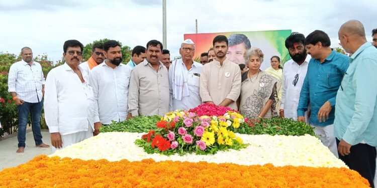 दिवंगत लोकनेते स्वर्गीय विनायकरावजी मेटे साहेब यांच्या स्मृतिदिनानिमित्त विनम्र अभिवादन!