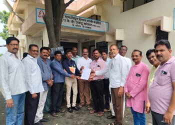 मारेगाव, वीज पुरवठा वारंवार खंडित होत असल्याने, त्रस्त ग्राहकांनी दिले निवेदन………..