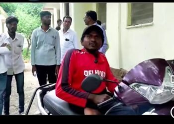 बीड तहसील कार्यालयामध्ये संजय गांधी योजनेची पेन्शन मिळण्यास विलंब.