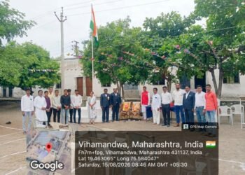 आर.वाय.पी. कला महाविद्यालयात स्वातंत्र्यदिन उत्साहात साजरा.