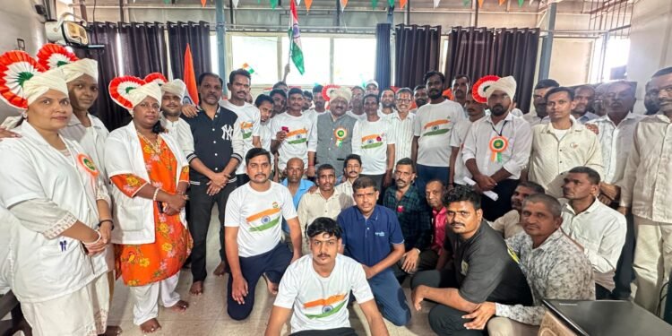 व्यसनाच्या गुलामीतून स्वातंत्र्याची नवी वाट; मुक्ताई व्यसनमुक्ती केंद्रात स्वातंत्र्य दिन उत्साहात साजरा.