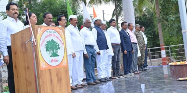 महाराजा जिवाजीराव शिंदे महाविद्यालयातस्वातंत्र्यदिन उत्साहात साजरा
