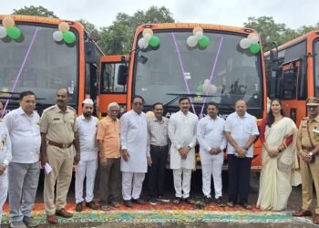 शहादा आगाराला ५ अत्याधुनिक ‘जिजाऊ’ बसेस; आमदार राजेश पाडवी यांच्या हस्ते लोकार्पण सोहळा संपन्न.