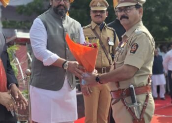 लोहयाचे भूमीपुत्र डीवायएसपी गजानन भातलवंडेयांना’ अतिविशिष्ट सेवा पदक” प्राप्त ✅🇮🇳