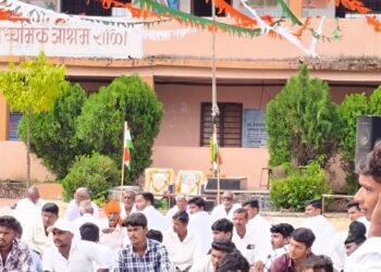 माध्यमिक व उच्च माध्यमिक आश्रमशाळा मरवाळी तांडा येथे भारतीय स्वातंत्र्य दिन साजरा करण्यात आला.