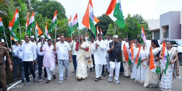 शहादा येथे पूज्य साने गुरुजी विद्या प्रसारक मंडळात ८० वा स्वातंत्र्यदिन उत्साहात साजरा; दिमाखदार ‘तिरंगा रॅली’ने वेधले लक्ष.