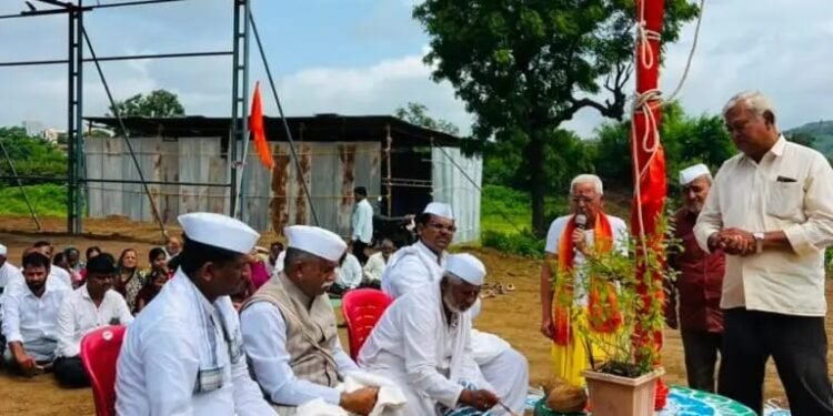 धामणीत श्रीकृष्ण जन्मोत्सवाच्या शताब्दी महोत्सवाचा धर्मध्वज उभारणीने शुभारंभ…!