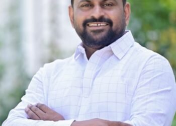 दीर्घकालीन धोरण आखुन ग्राहकांना व शेतकऱ्यांना दिलासा द्यावा हरि आण्णा जाधव यांची शासनाकडे मागणी