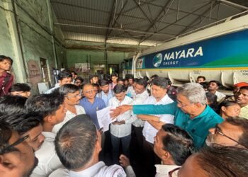 एस.टी. तिकीट दरवाढीविरोधात काँग्रेसचे आंदोलन