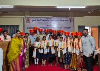 ॥शिष्यवृत्ती गुणवंतांचा गौरव: मार्गदर्शक शिक्षकांचाही सन्मान ॥