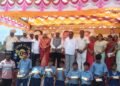 आश्रम शाळेच्या वतीने नवनिर्वाचित मान्यवरांचे सत्कार समारंभ व गरजू विध्यार्थ्यांना चष्मा वाटप…. .