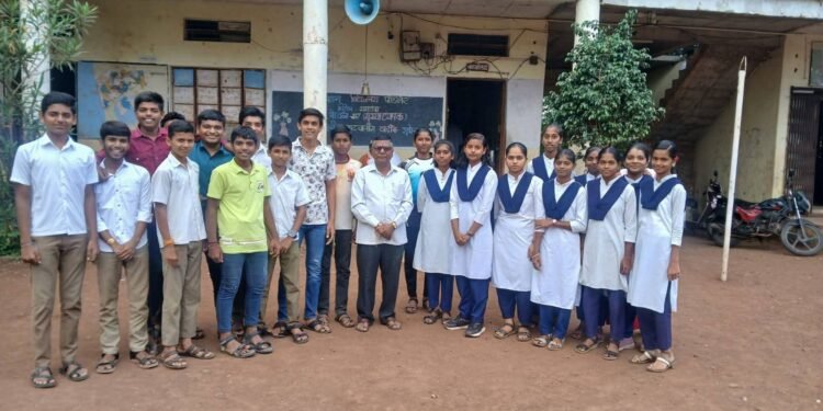 “उत्तम आरोग्य, दीर्घायुष्य आणि आनंदाने भरलेल्या नव्या प्रवासासाठी सेवानिवृत्तीच्या मनःपूर्वक शुभेच्छा!”