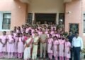 शुभारंभ फॉउंडेशन कुरुंदवाड या संस्थेमार्फत कुरुंदवाड पोलीस स्टेशनं चे सपोनि शितलकुमार डोईजड यांचा सत्कार पुस्तक देऊन संपन्न…