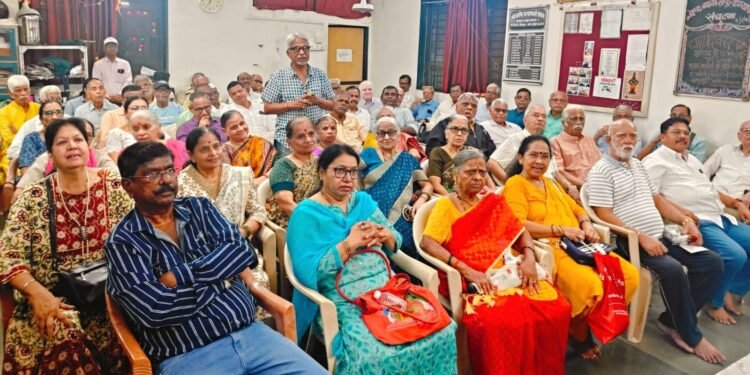 बेलापूरमध्ये ज्येष्ठांचा वाढदिवस व हृदयरोग मार्गदर्शन शिबीर संपन्न झाला या कार्यक्रमाची बातमी आपल्या लोकप्रिय दैनिकात छापावी ही विनंती.