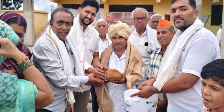 मारवाडी समाजाकडून साईनाथ महाराजांचा सन्मान