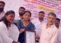 जोशी वस्ती येथे भटके विमुक्त दिनानिमित्त जात प्रमाणपत्र व रेशन कार्ड खा.निलेश लंके यांचे हस्ते वितरण