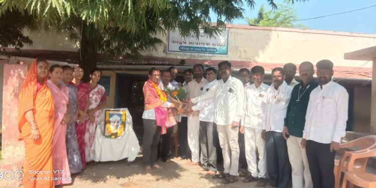 गोविंदपुर जिल्हा परिषद केंद्रीय प्राथमिक शाळेत शिक्षक दिन उत्साहात साजरा
